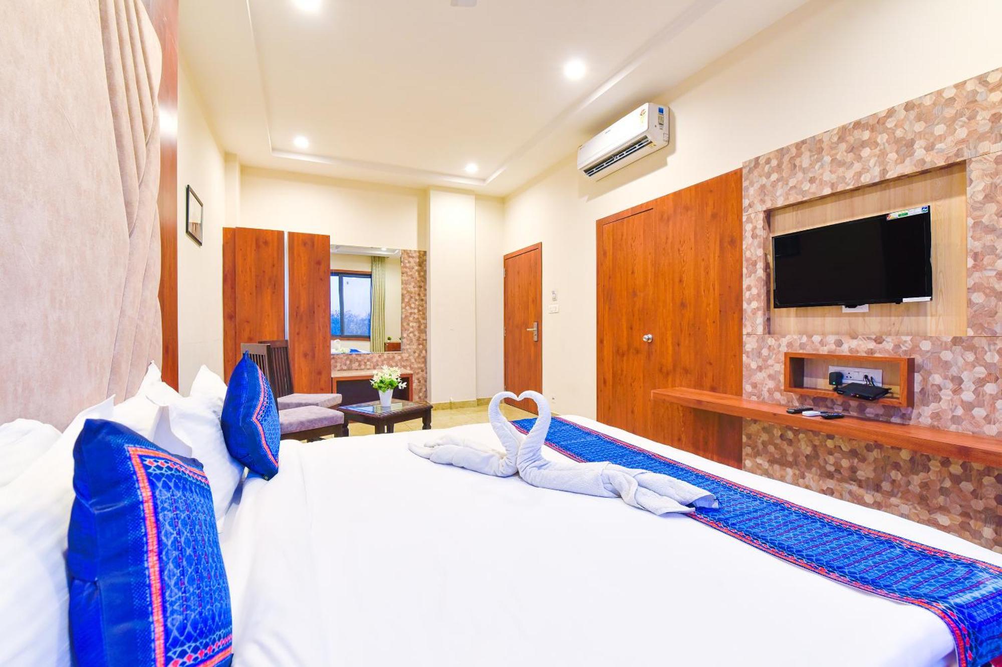 Hotel Remark Udaipur Bagian luar foto