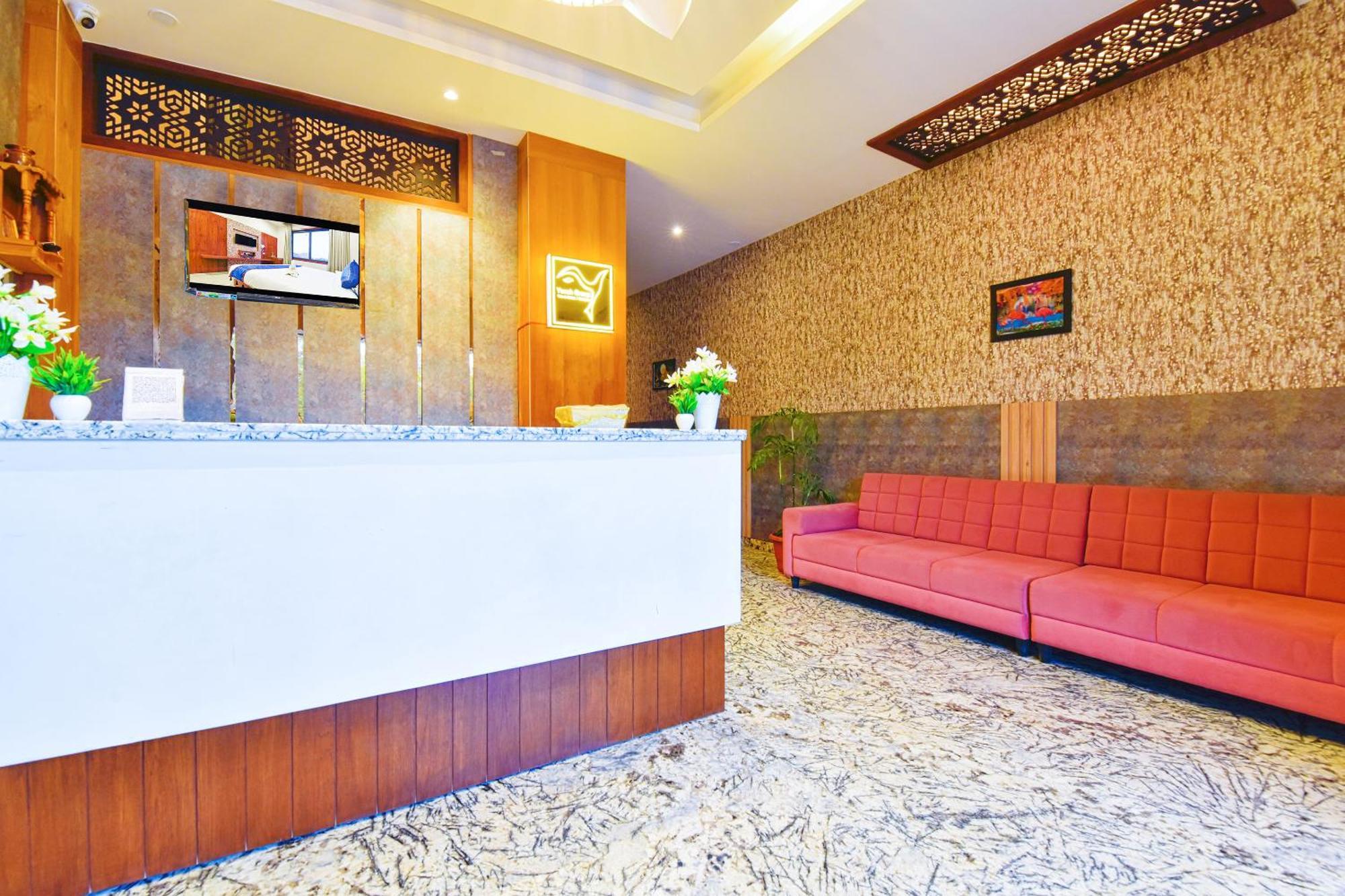 Hotel Remark Udaipur Bagian luar foto