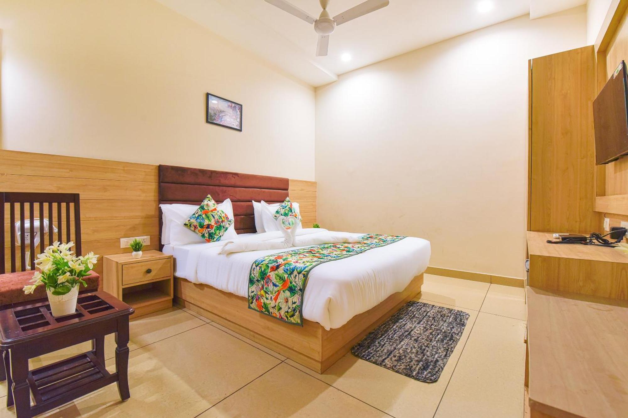 Hotel Remark Udaipur Bagian luar foto
